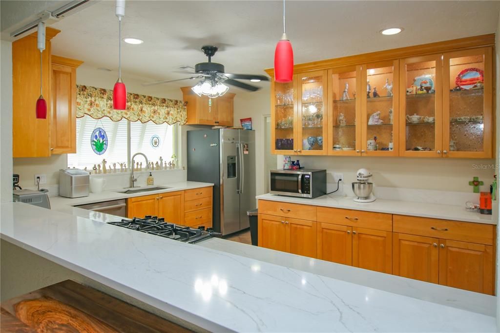 For Sale: $775,000 (3 beds, 2 baths, 1992 Square Feet)