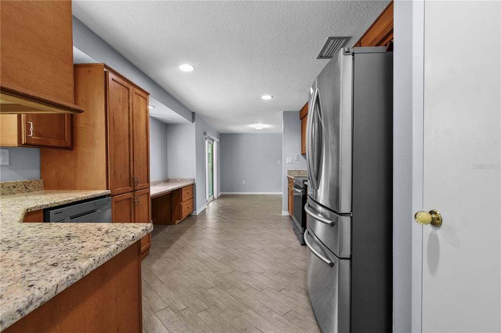 出租: $3,000 (2 贝兹, 2 浴室, 1210 平方英尺)