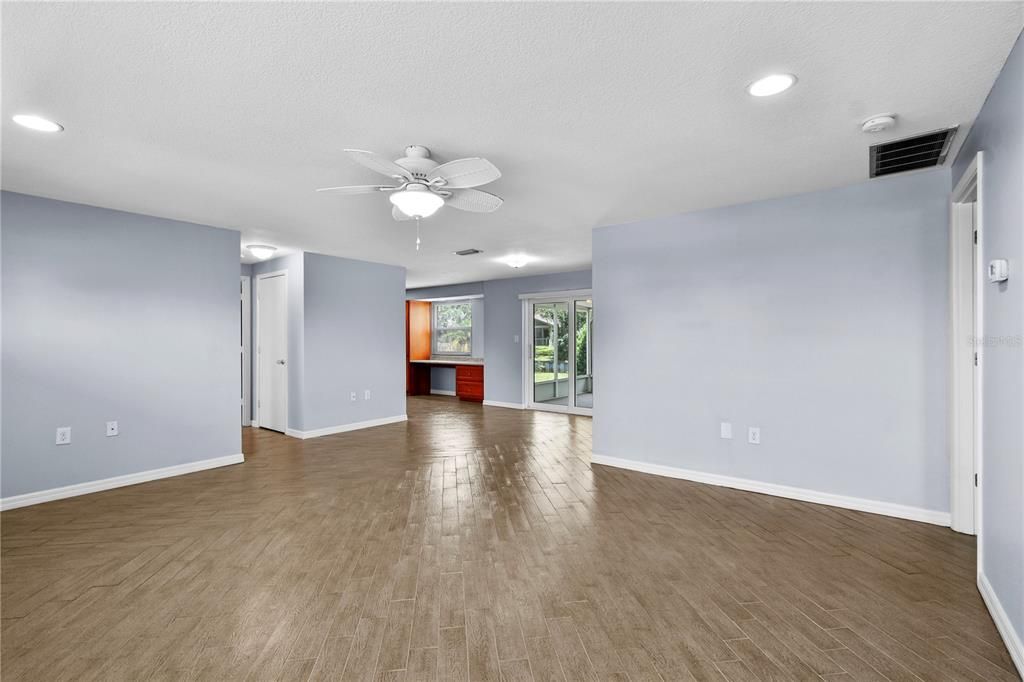 出租: $3,000 (2 贝兹, 2 浴室, 1210 平方英尺)