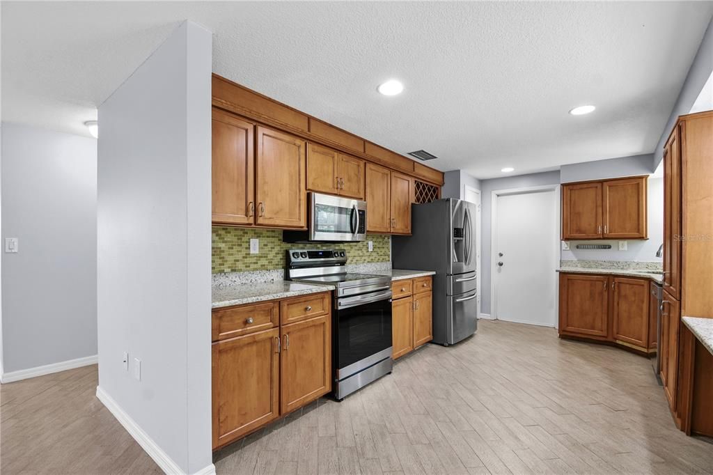 出租: $3,000 (2 贝兹, 2 浴室, 1210 平方英尺)