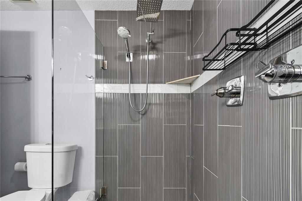 出租: $3,000 (2 贝兹, 2 浴室, 1210 平方英尺)