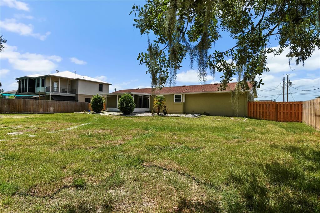 出租: $3,000 (2 贝兹, 2 浴室, 1210 平方英尺)