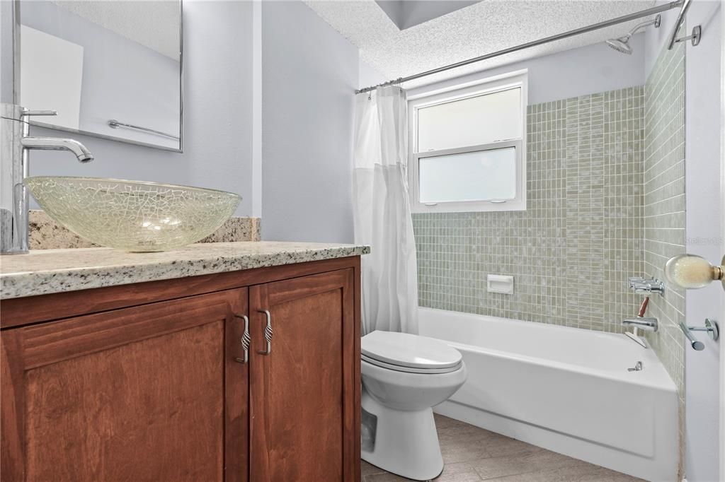 出租: $3,000 (2 贝兹, 2 浴室, 1210 平方英尺)