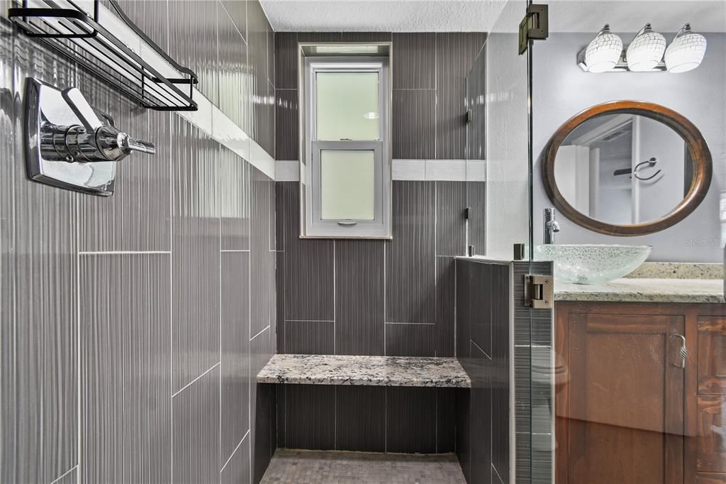 出租: $3,000 (2 贝兹, 2 浴室, 1210 平方英尺)