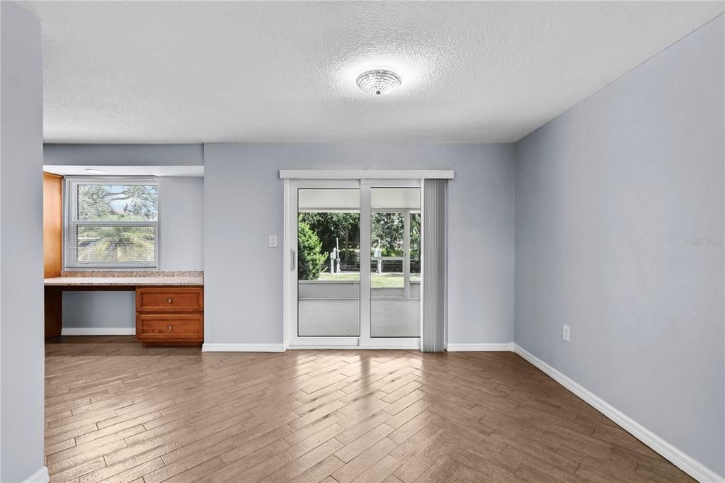 出租: $3,000 (2 贝兹, 2 浴室, 1210 平方英尺)