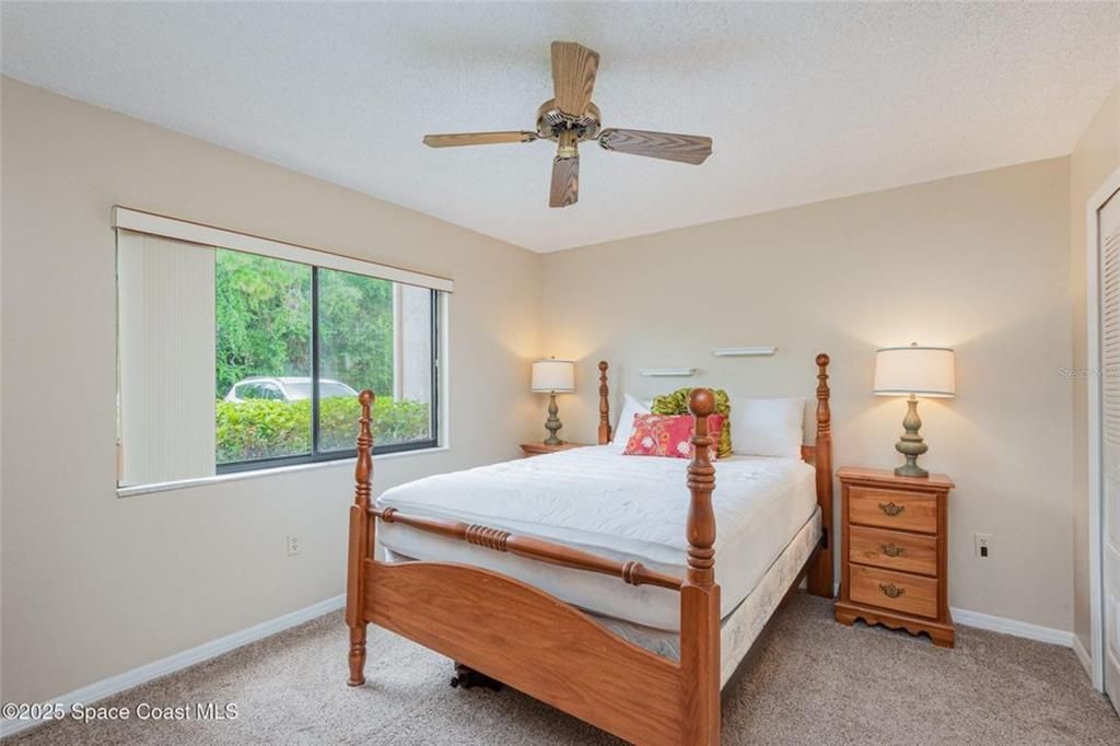 For Sale: $164,000 (2 beds, 2 baths, 1134 Square Feet)