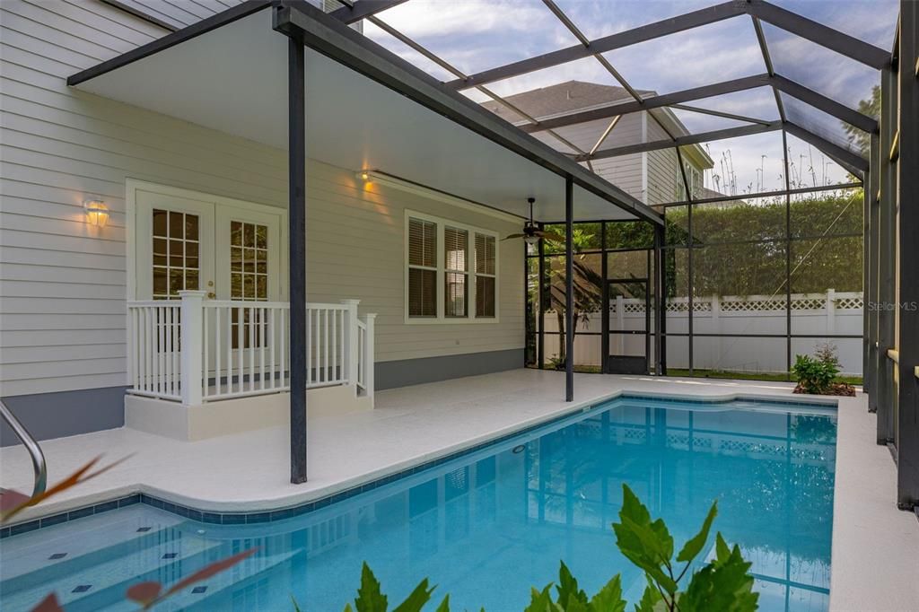 Под контрактом: $849,000 (4 спален, 2 ванн, 2140 Квадратных фут)