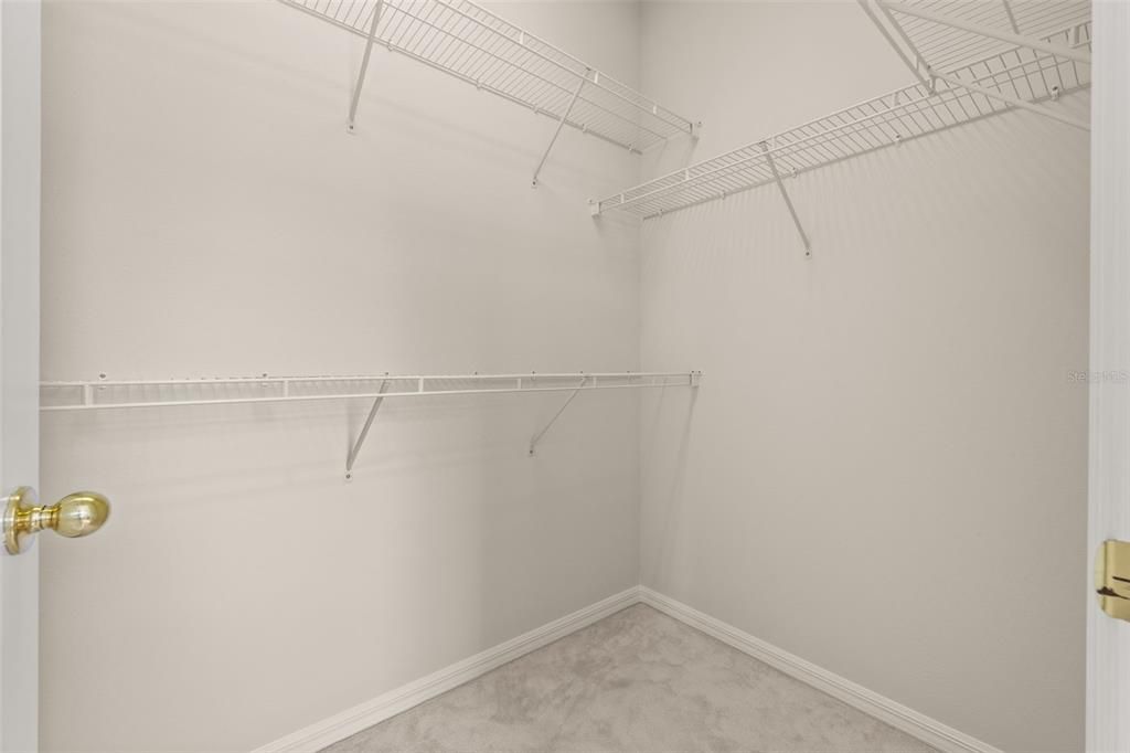 Под контрактом: $849,000 (4 спален, 2 ванн, 2140 Квадратных фут)