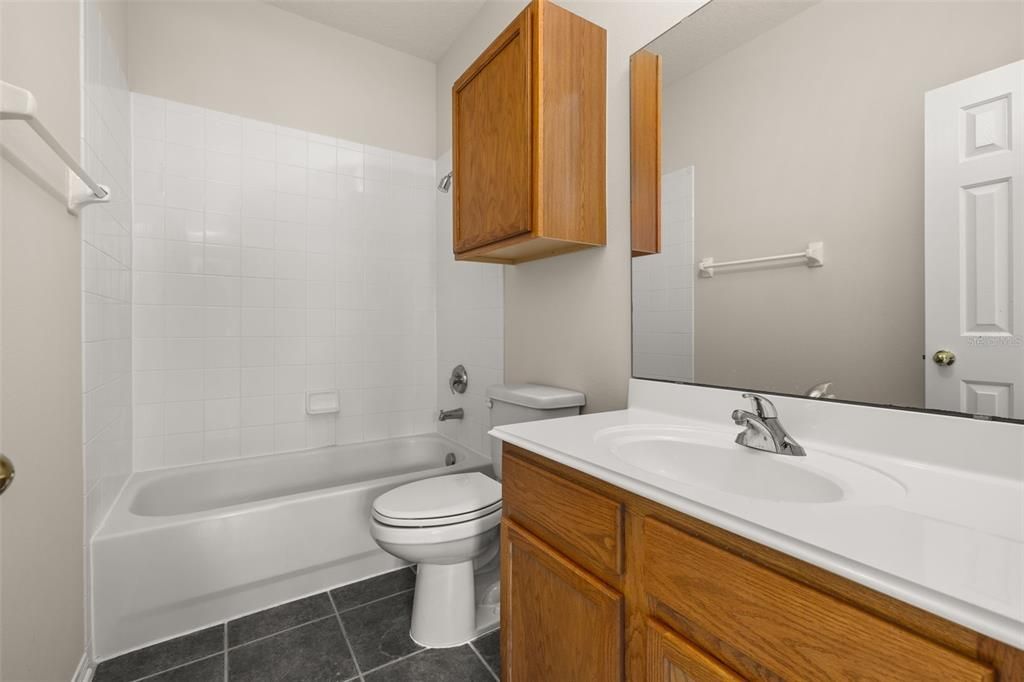 Под контрактом: $849,000 (4 спален, 2 ванн, 2140 Квадратных фут)