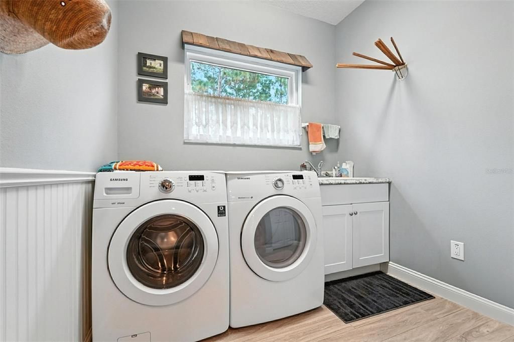 待售: $595,500 (3 贝兹, 2 浴室, 2120 平方英尺)