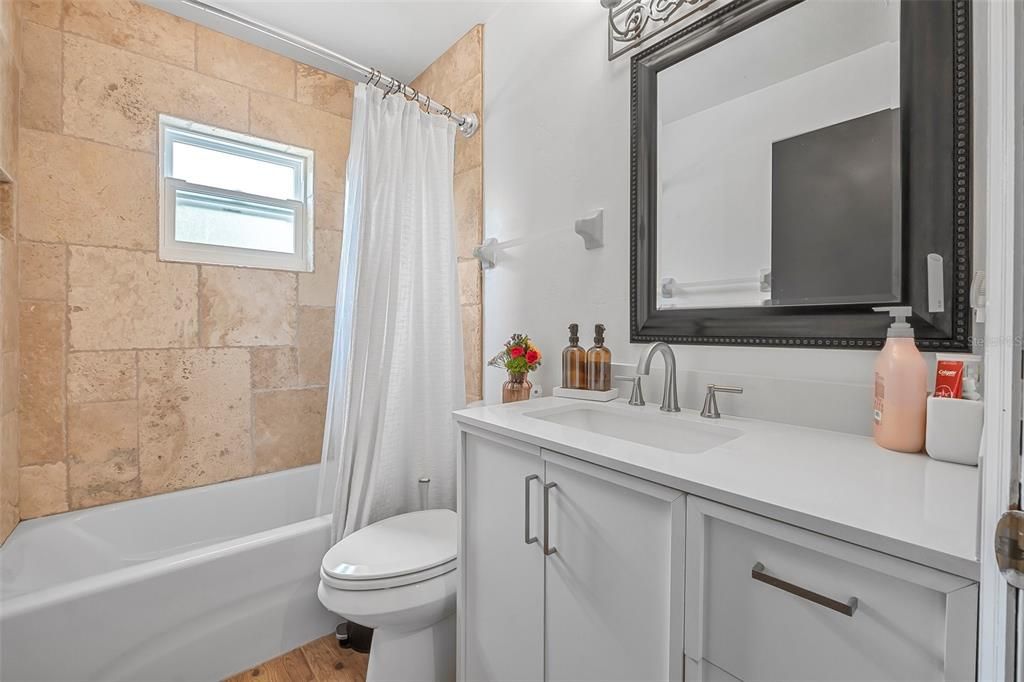 En Venta: $699,000 (3 camas, 2 baños, 1735 Pies cuadrados)