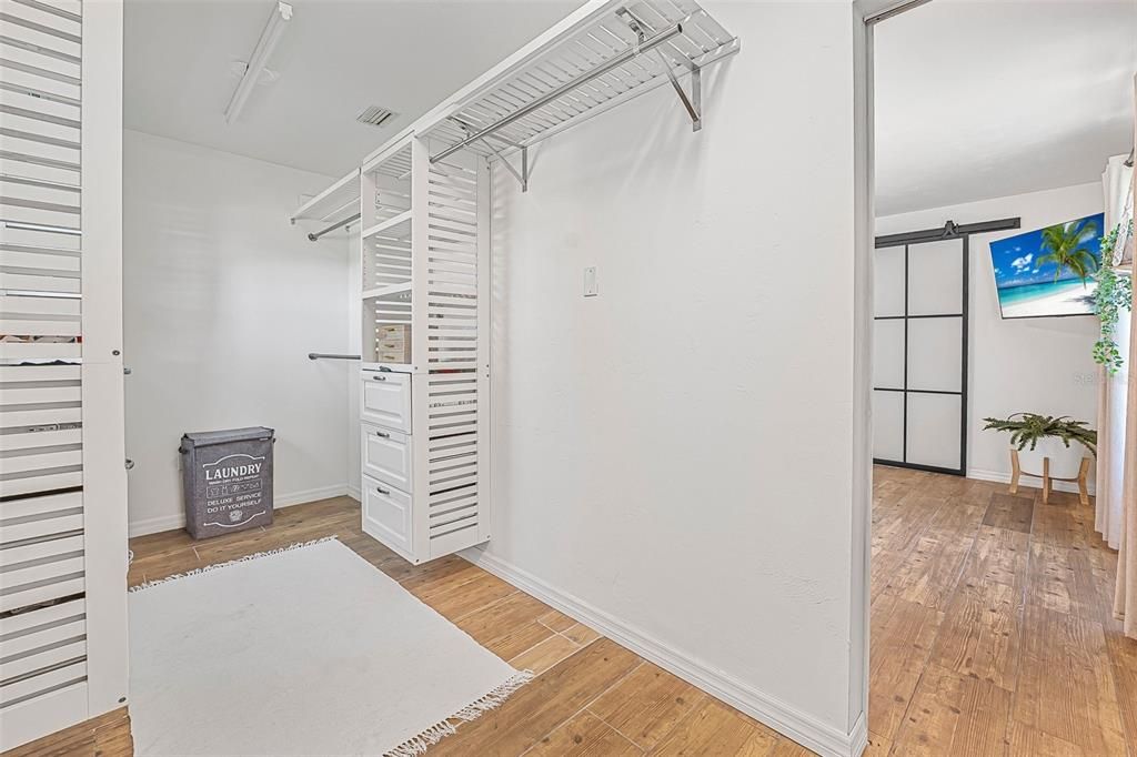 En Venta: $699,000 (3 camas, 2 baños, 1735 Pies cuadrados)