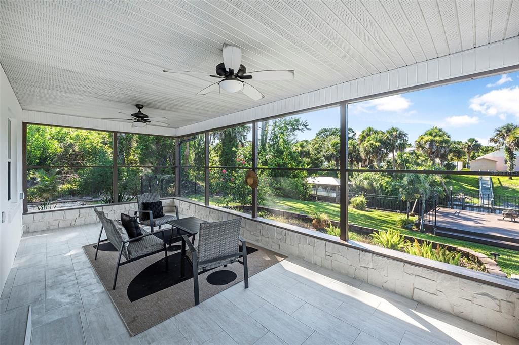 En Venta: $699,000 (3 camas, 2 baños, 1735 Pies cuadrados)