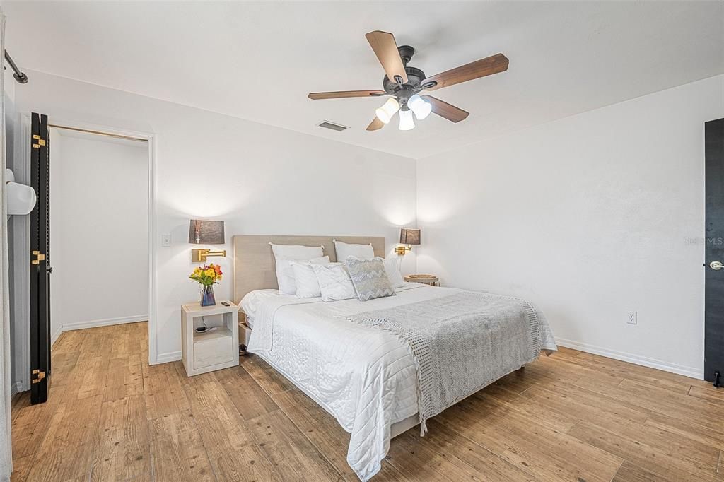 En Venta: $699,000 (3 camas, 2 baños, 1735 Pies cuadrados)