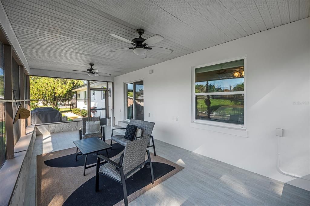 En Venta: $699,000 (3 camas, 2 baños, 1735 Pies cuadrados)