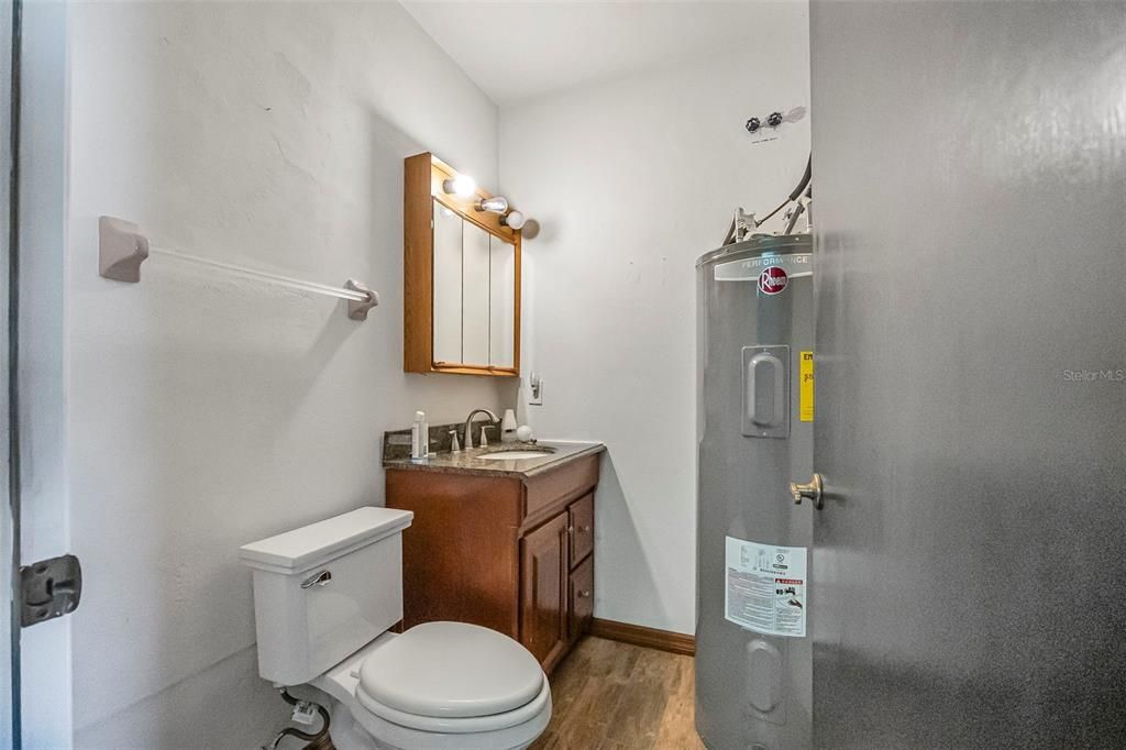 En Venta: $699,000 (3 camas, 2 baños, 1735 Pies cuadrados)