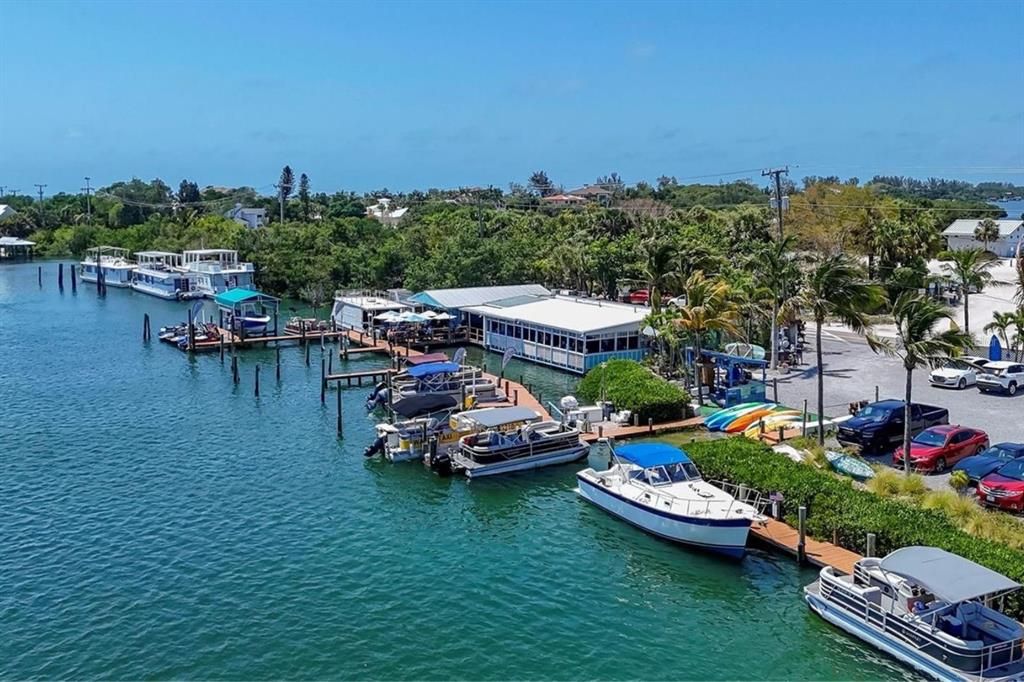 For Sale: $449,900 (2 beds, 2 baths, 1574 Square Feet)