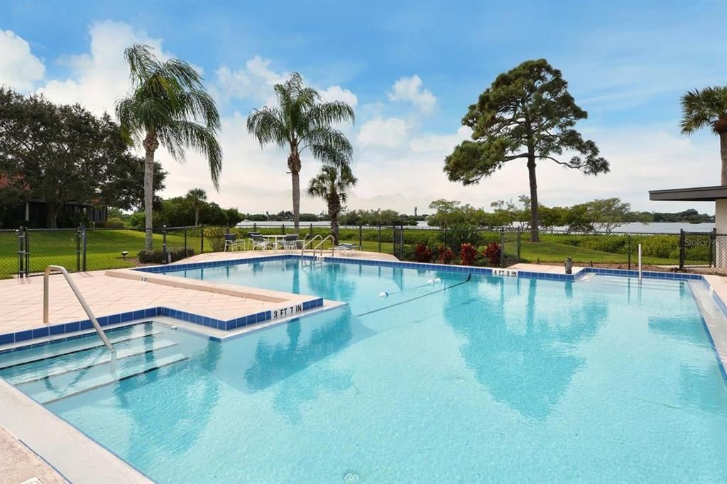 For Sale: $449,900 (2 beds, 2 baths, 1574 Square Feet)