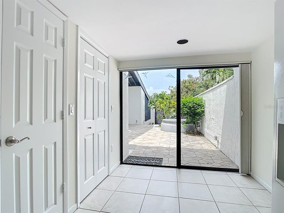 For Sale: $449,900 (2 beds, 2 baths, 1574 Square Feet)