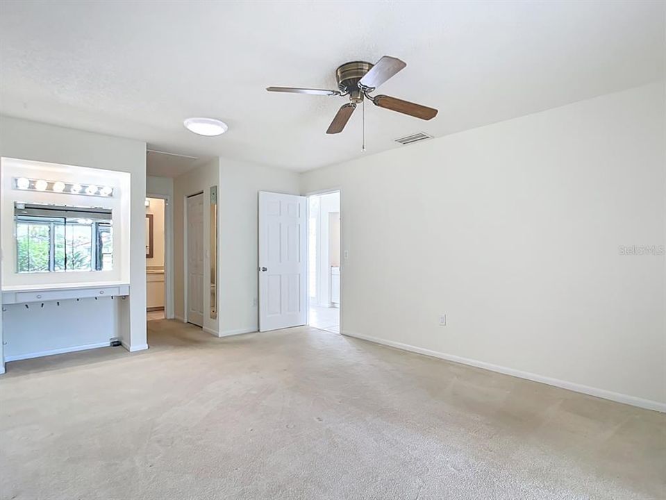 For Sale: $449,900 (2 beds, 2 baths, 1574 Square Feet)