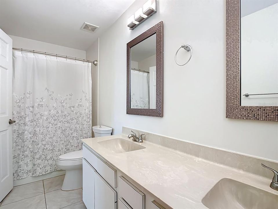 For Sale: $449,900 (2 beds, 2 baths, 1574 Square Feet)