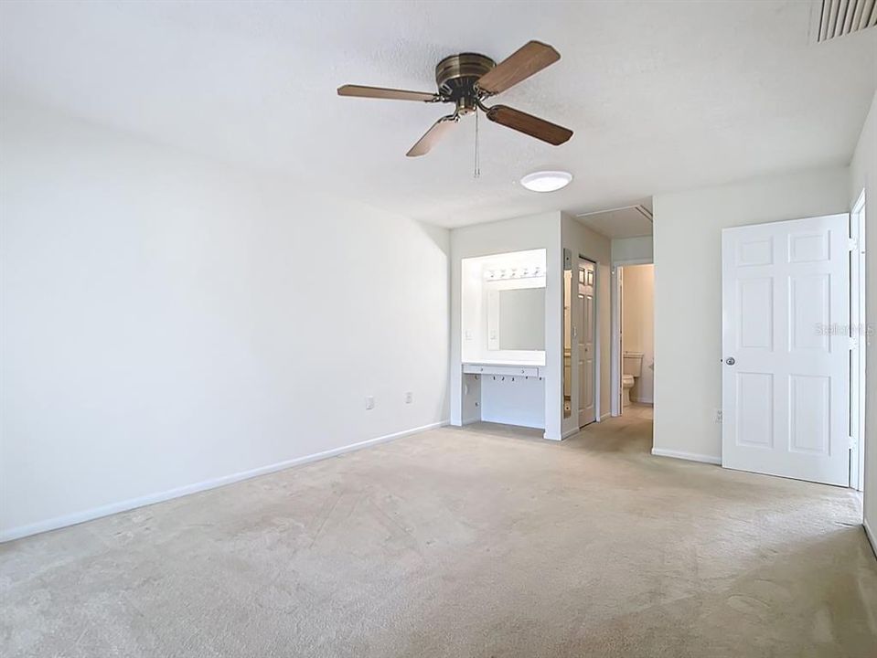 For Sale: $449,900 (2 beds, 2 baths, 1574 Square Feet)