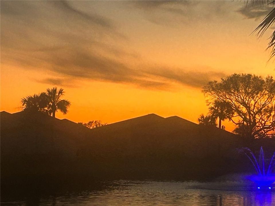 For Sale: $449,900 (2 beds, 2 baths, 1574 Square Feet)