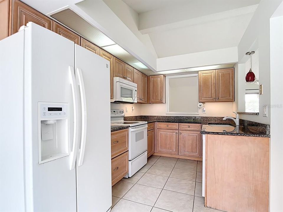 For Sale: $449,900 (2 beds, 2 baths, 1574 Square Feet)