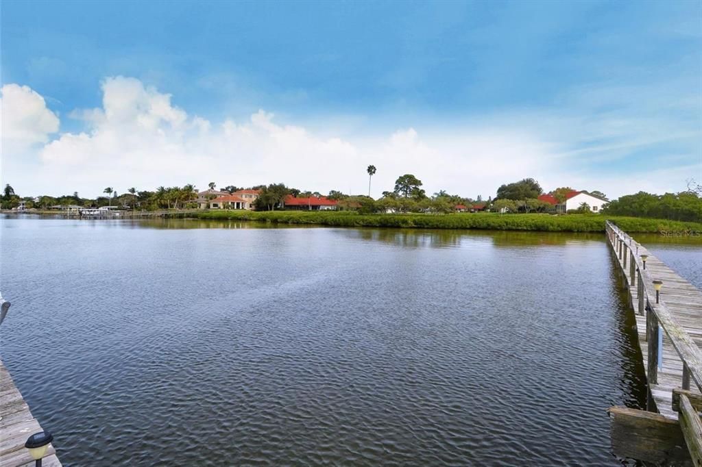 For Sale: $449,900 (2 beds, 2 baths, 1574 Square Feet)