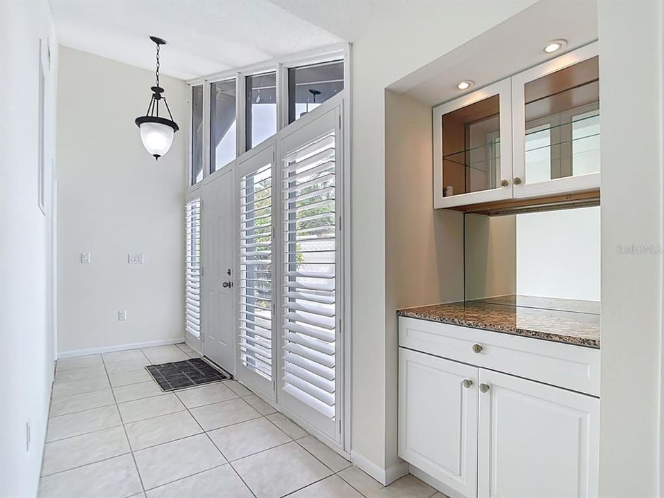 For Sale: $449,900 (2 beds, 2 baths, 1574 Square Feet)