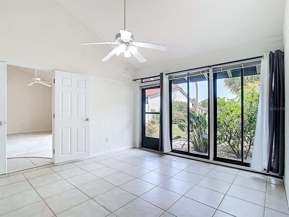For Sale: $449,900 (2 beds, 2 baths, 1574 Square Feet)