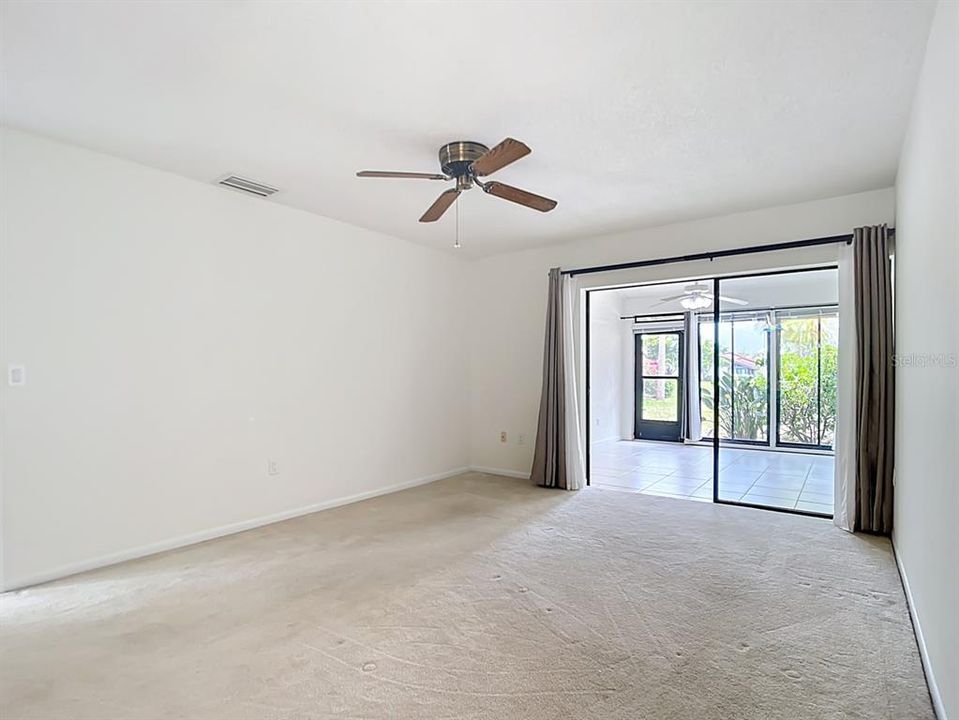 For Sale: $449,900 (2 beds, 2 baths, 1574 Square Feet)