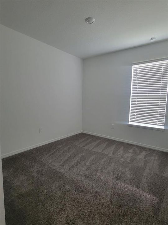 Под контрактом: $2,400 (3 спален, 2 ванн, 1809 Квадратных фут)