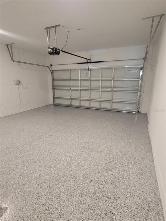 Под контрактом: $2,400 (3 спален, 2 ванн, 1809 Квадратных фут)