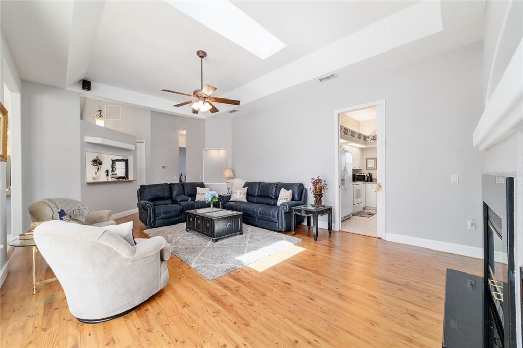 待售: $629,000 (4 贝兹, 3 浴室, 3309 平方英尺)