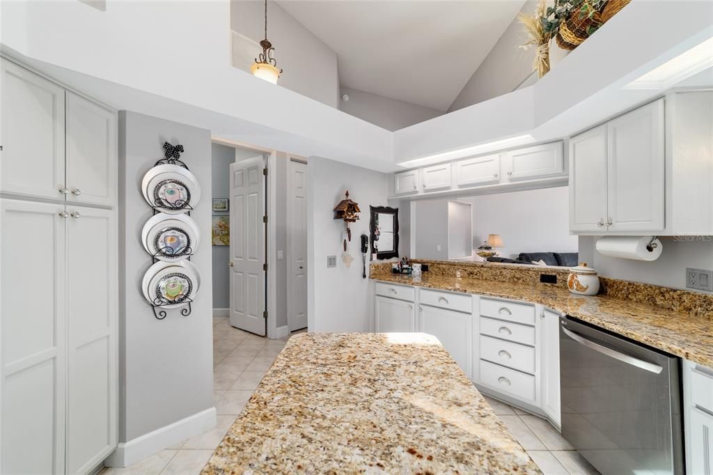 待售: $629,000 (4 贝兹, 3 浴室, 3309 平方英尺)