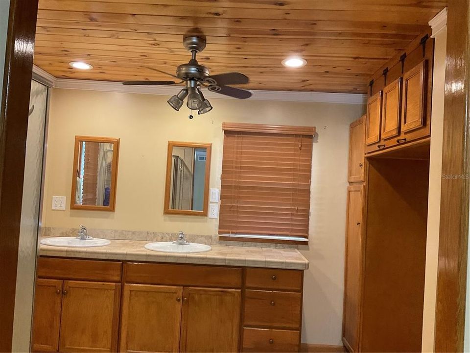 En Venta: $344,000 (2 camas, 2 baños, 1248 Pies cuadrados)