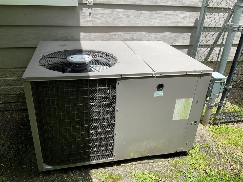 En Venta: $344,000 (2 camas, 2 baños, 1248 Pies cuadrados)