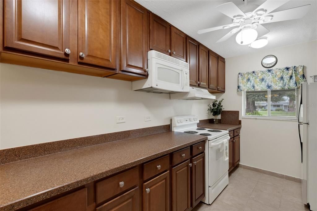 Activo con contrato: $175,000 (2 camas, 2 baños, 1206 Pies cuadrados)