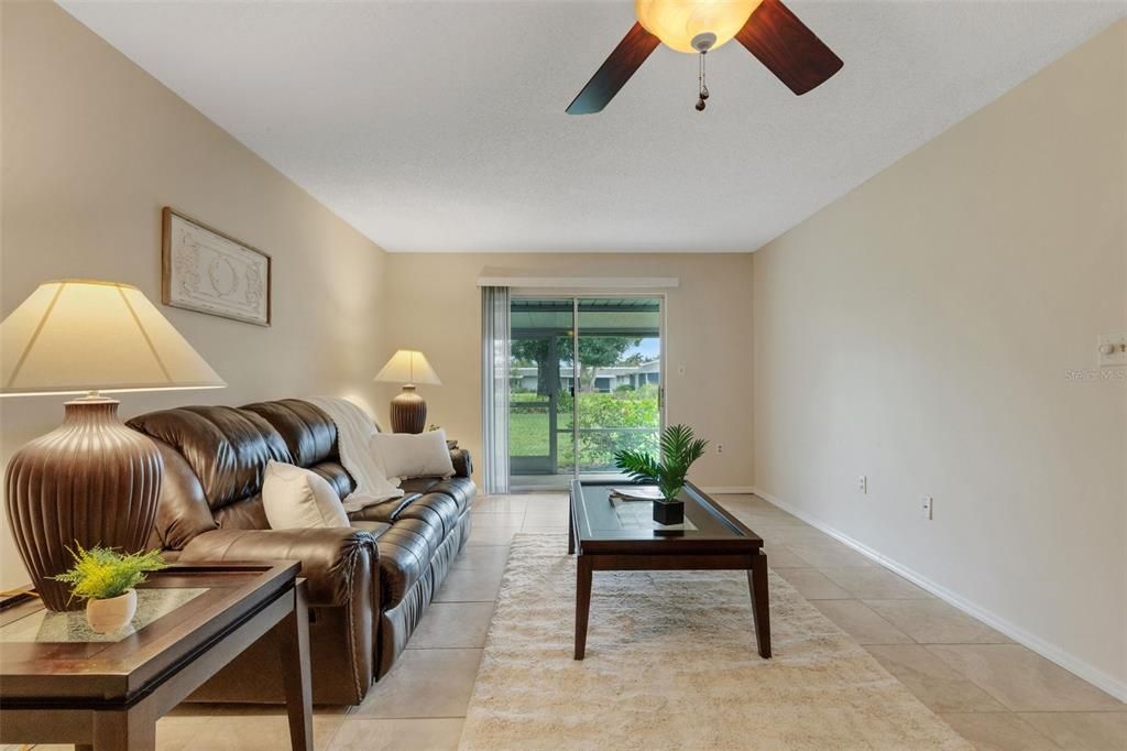 Activo con contrato: $175,000 (2 camas, 2 baños, 1206 Pies cuadrados)