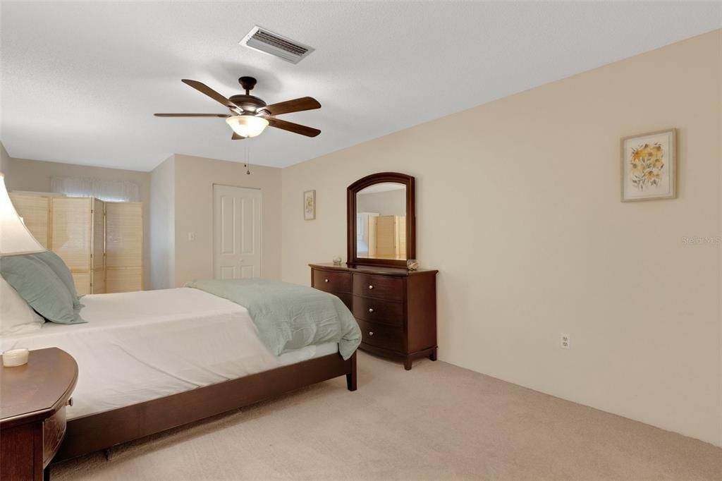 Activo con contrato: $175,000 (2 camas, 2 baños, 1206 Pies cuadrados)