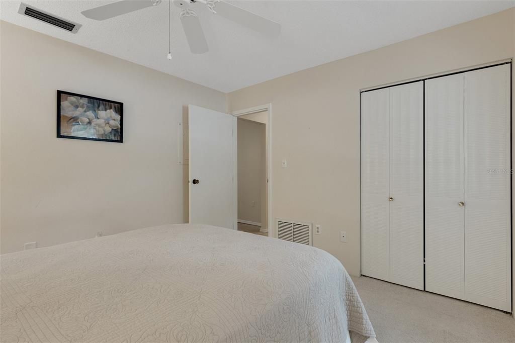 Activo con contrato: $175,000 (2 camas, 2 baños, 1206 Pies cuadrados)