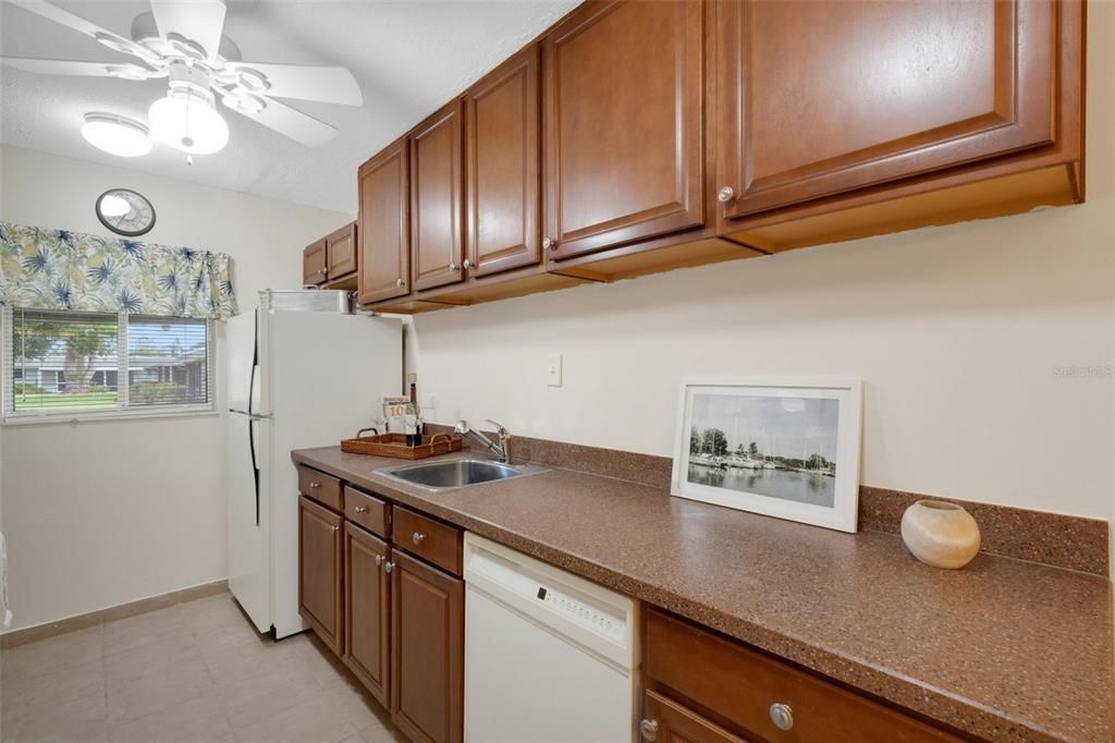 Activo con contrato: $175,000 (2 camas, 2 baños, 1206 Pies cuadrados)