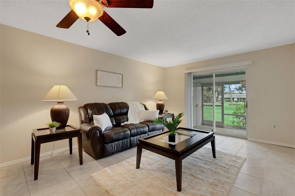 Activo con contrato: $175,000 (2 camas, 2 baños, 1206 Pies cuadrados)