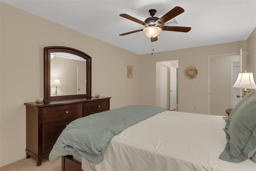 Activo con contrato: $175,000 (2 camas, 2 baños, 1206 Pies cuadrados)