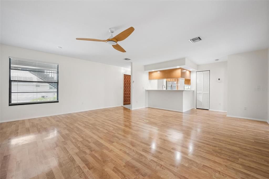 Activo con contrato: $589,000 (2 camas, 2 baños, 1430 Pies cuadrados)