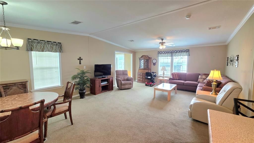 待售: $259,900 (2 贝兹, 2 浴室, 1440 平方英尺)