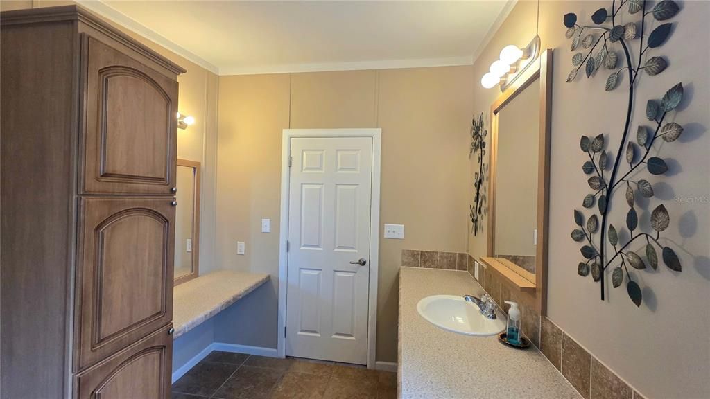 待售: $259,900 (2 贝兹, 2 浴室, 1440 平方英尺)