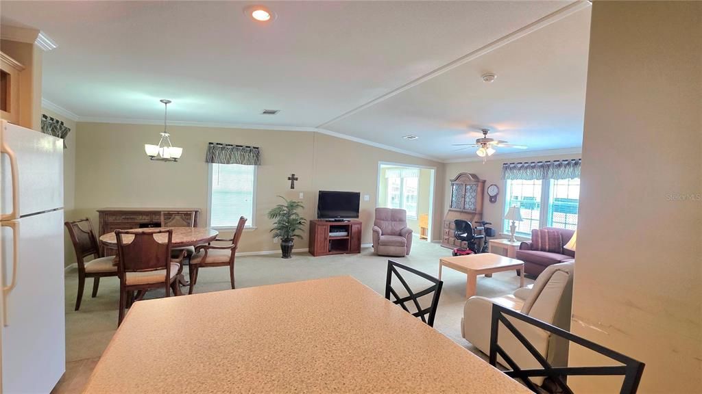 待售: $259,900 (2 贝兹, 2 浴室, 1440 平方英尺)