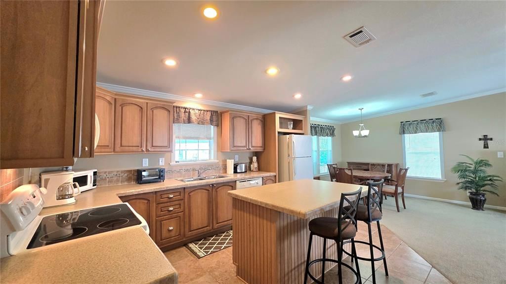 待售: $259,900 (2 贝兹, 2 浴室, 1440 平方英尺)